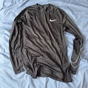 Nike dri-fit long sleeve slim fit t shirt. Size M Men’s